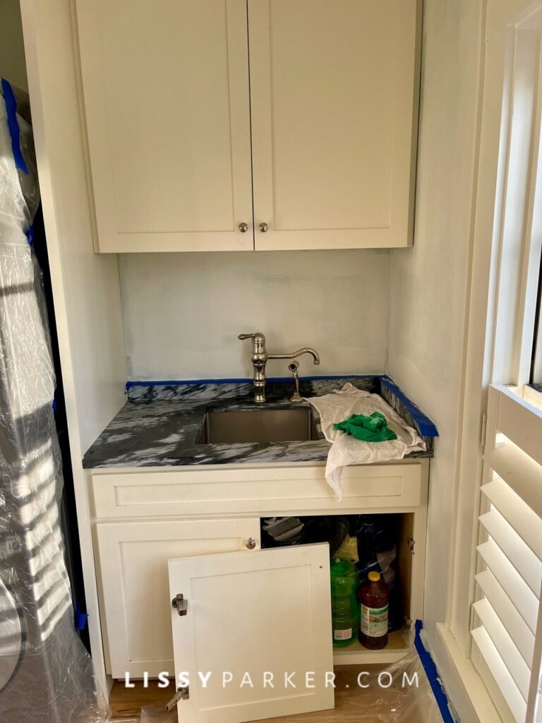 laundry room in pink